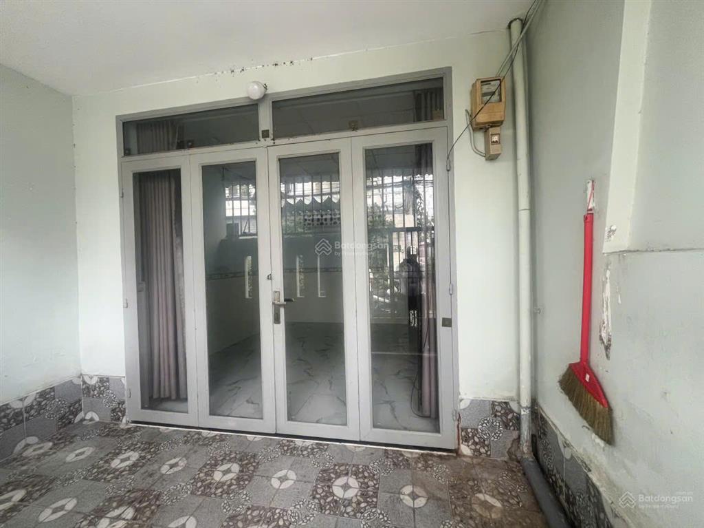 Mặt tiền đường 12m thông bàn cờ  đất nở hậu  bình trưng