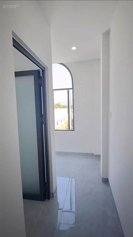 Chỉ còn 1 căn nhà khu đô thị diên lạc  nhà mới đẹp, thiết kế hiện đại, dọn vào ở ngay