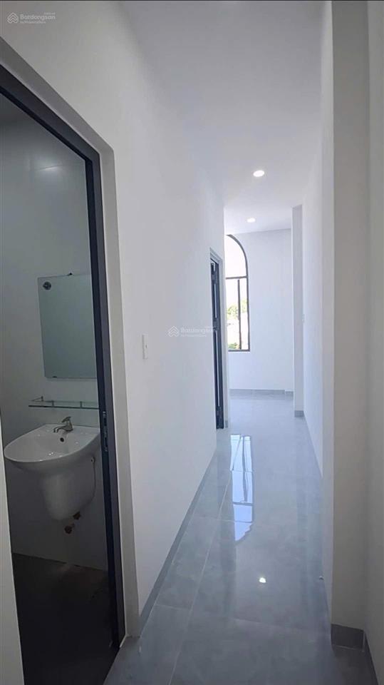 Chỉ còn 1 căn nhà khu đô thị diên lạc  nhà mới đẹp, thiết kế hiện đại, dọn vào ở ngay