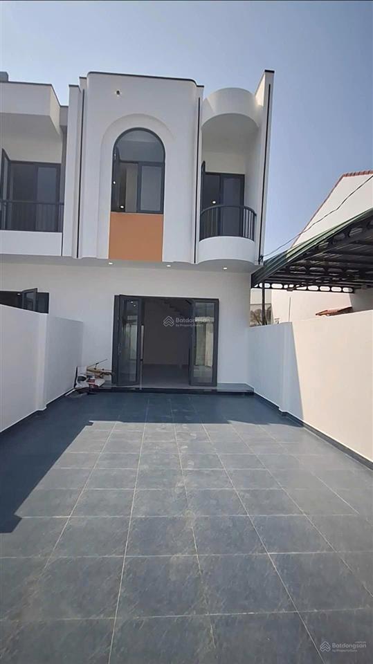 Chỉ còn 1 căn nhà khu đô thị diên lạc  nhà mới đẹp, thiết kế hiện đại, dọn vào ở ngay