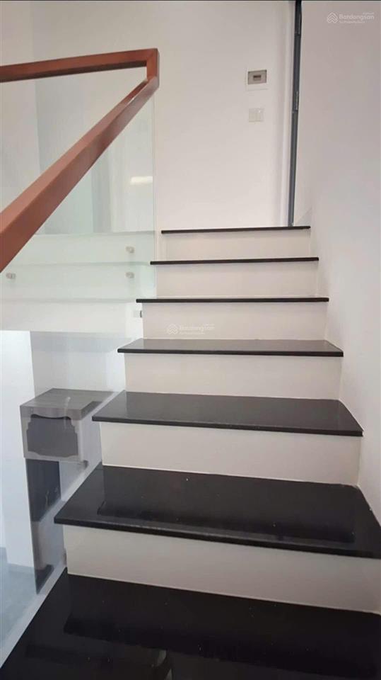 Chỉ còn 1 căn nhà khu đô thị diên lạc  nhà mới đẹp, thiết kế hiện đại, dọn vào ở ngay
