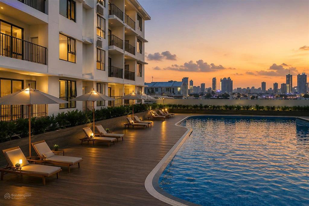 Căn hộ benhill 2pn+2wc sân vườn, bước ra là view hồ bơi, nội khu duy nhất còn lại từ chủ đầu tư