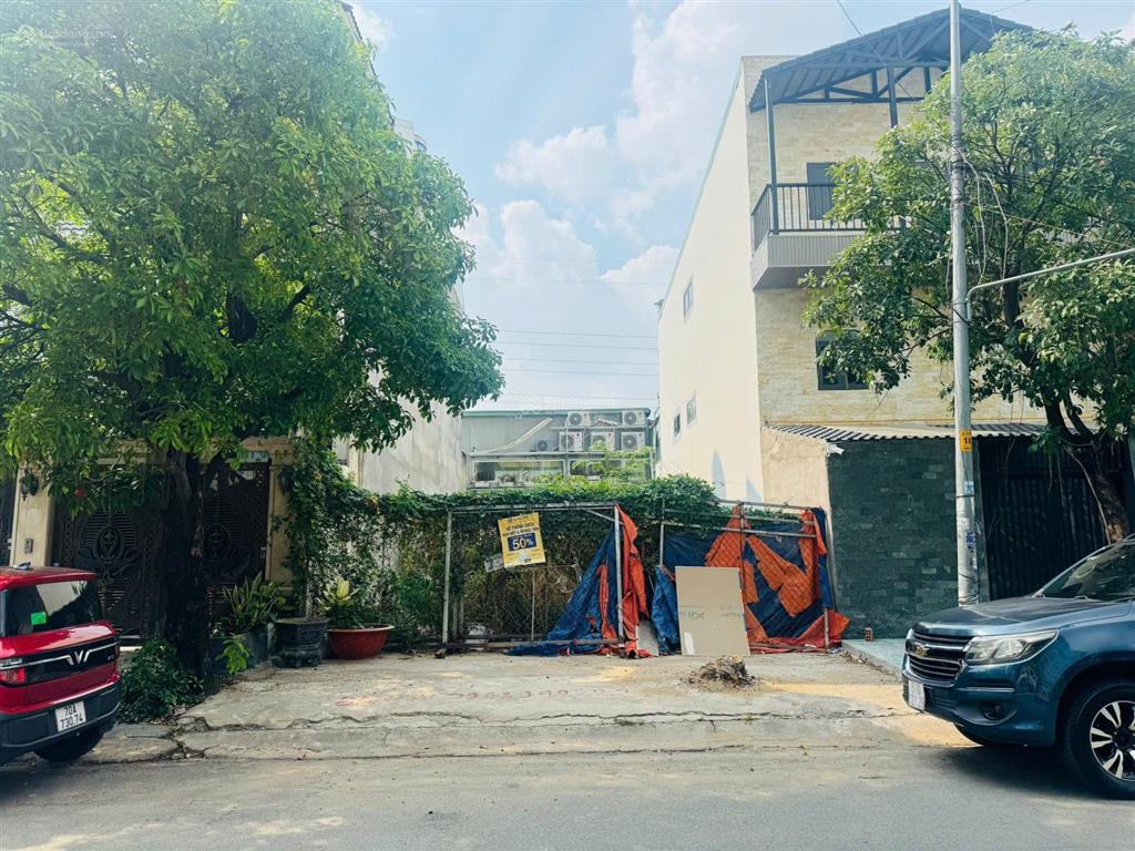 Gọi cho em gấp ! bán đất mặt tiền đường số 7 song hành  7,5 x 20m  150m2  h4t  giá sốc 250tr/m2