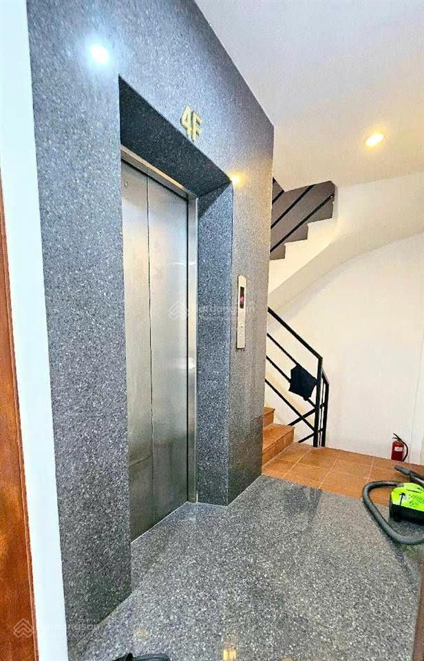 Bán hotel xuân thủy  169m2  12 tầng  194 tỷ  khách sạn quốc tế lô góc, mặt tiền rộng hiếm có