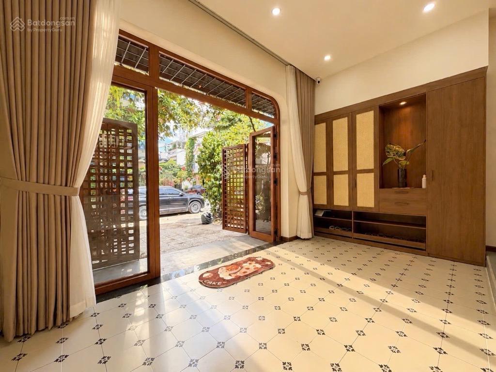 Chào bán nhà mặt tiền  thanh khê, vị trí đẹp cách biển nguyễn tất thành 50m, dt 95m2 2 tầng