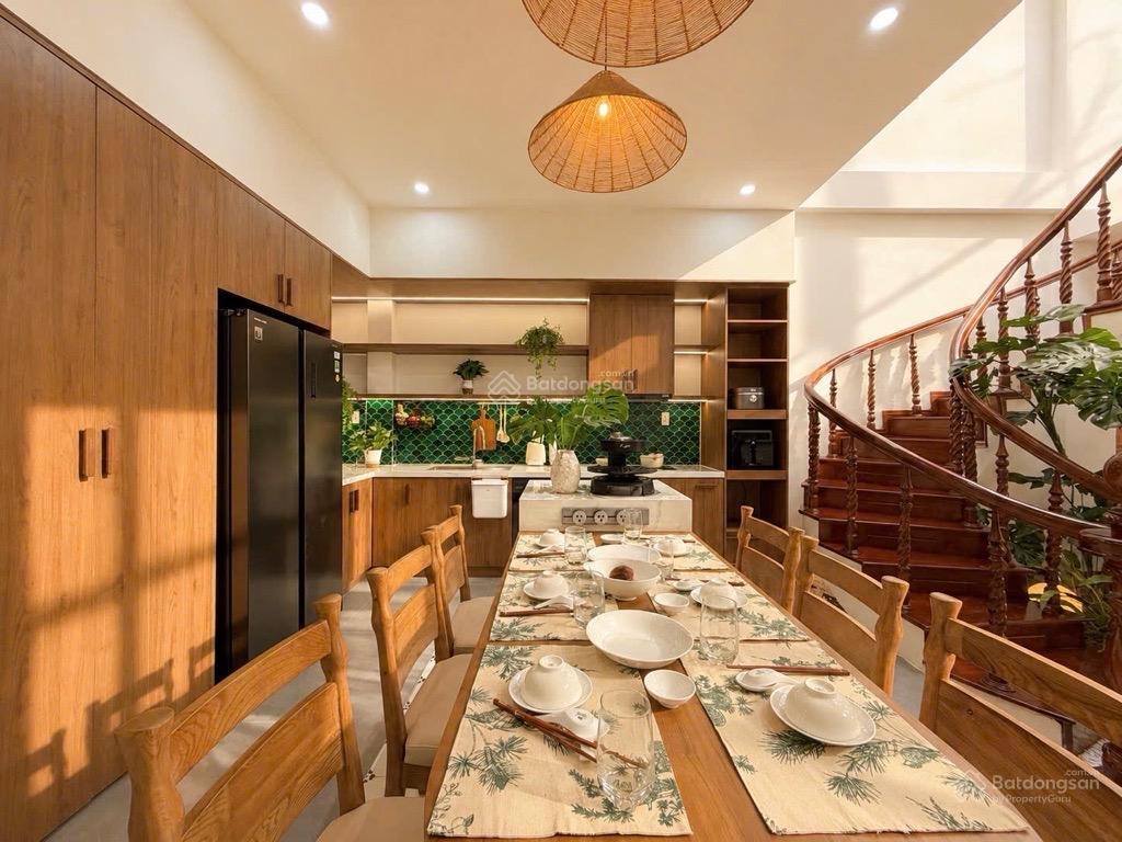 Chào bán nhà mặt tiền  thanh khê, vị trí đẹp cách biển nguyễn tất thành 50m, dt 95m2 2 tầng