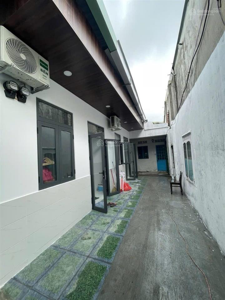 Dãy trọ 78m2 dòng tiền 7tr/th chỉ 2.x tỷ sau lưng chợ hoà khánh. đầy đủ máy nóng lạnh