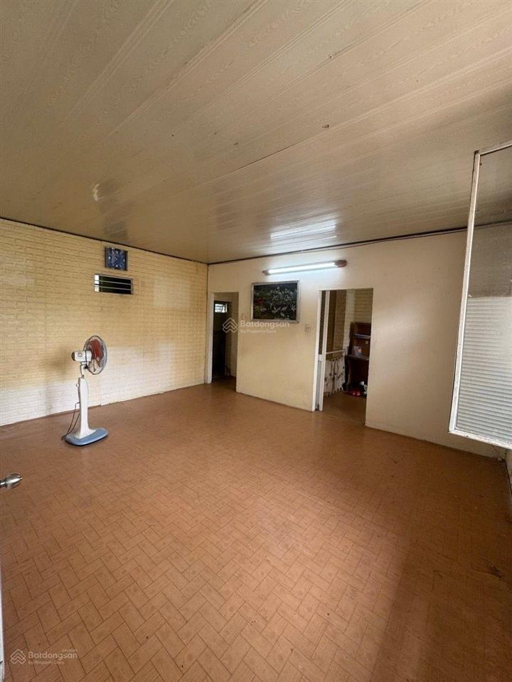Nhà 2 tầng đỗ quang, 61m2, ngang 8m, sát đường ô tô, giá 3,x tỷ