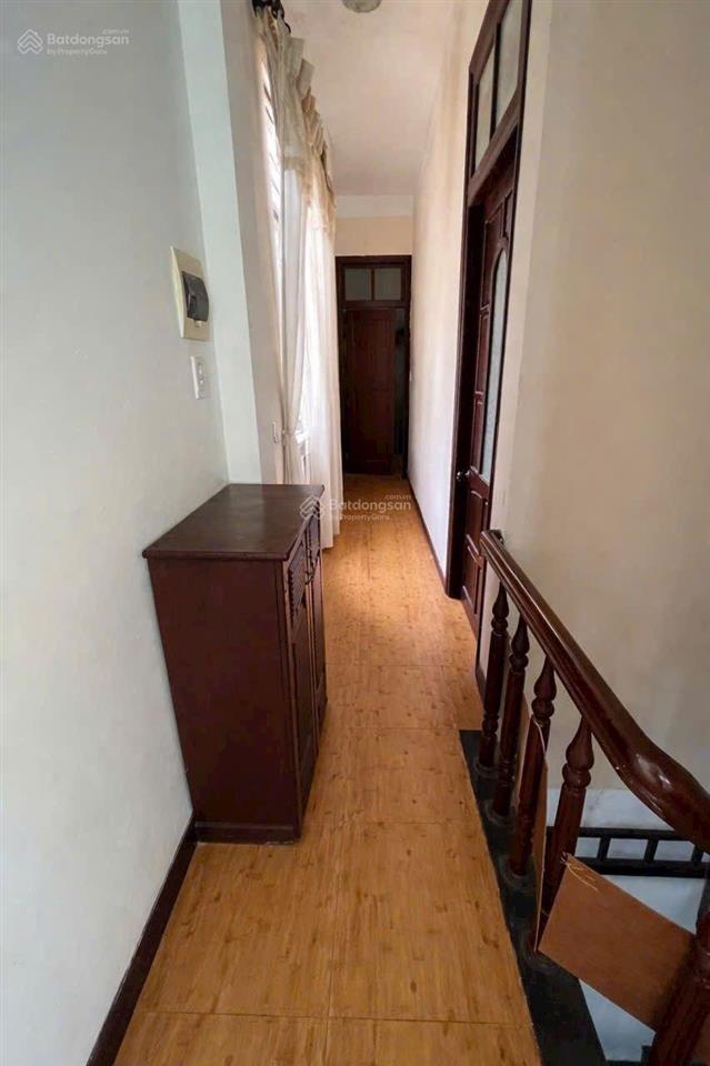 Nhà 2 tầng kiên cố ông ích khiêm 65m2. 3 phòng ngủ. sân để xe. p khách. bếp. ph thờ.