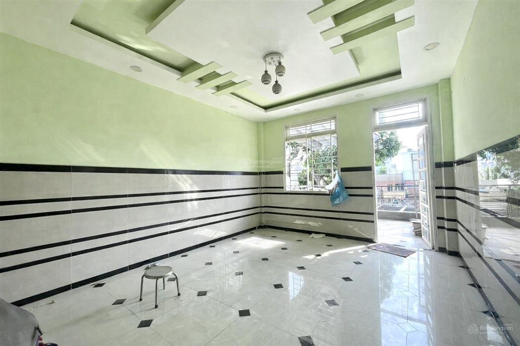 Bán nhà 2 tầng, 52m2, hẻm xe hơi, đường trường chinh, chỉ 5 tỷ nhẹ