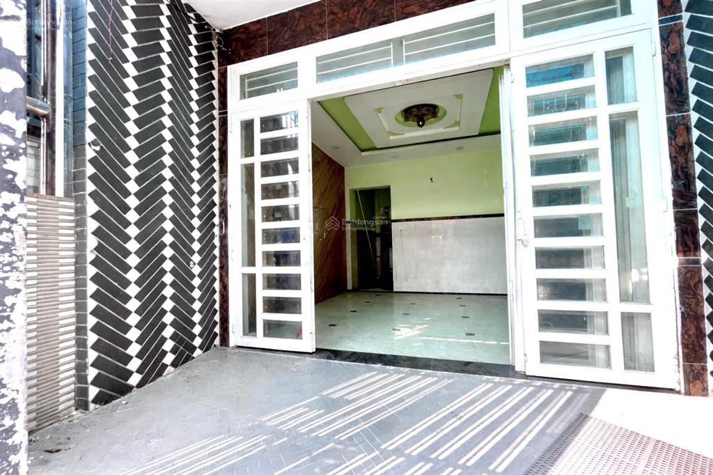 Bán nhà 2 tầng, 52m2, hẻm xe hơi, đường trường chinh, chỉ 5 tỷ nhẹ