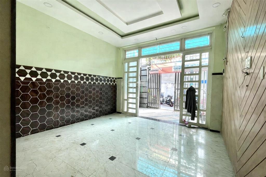 Bán nhà 2 tầng, 52m2, hẻm xe hơi, đường trường chinh, chỉ 5 tỷ nhẹ