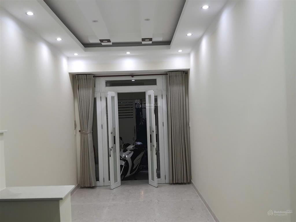 Bán nhà riêng, sồ chính chủ, hẻm thông xe hơi, gần sân bay và nhà ga, thuận tiện vào trung tâm tp
