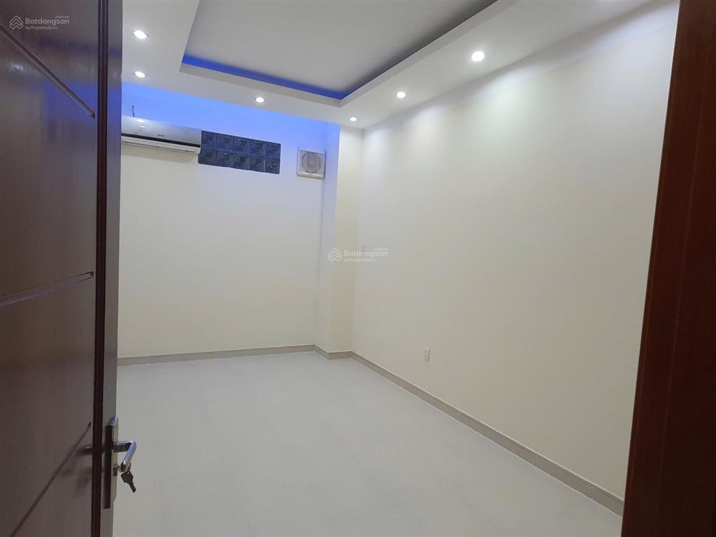 Bán gấp nhà 4 tầng kiên cố  sổ hồng riêng  hẻm xe hơi thông  gần sân bay, nhà ga, gần tt