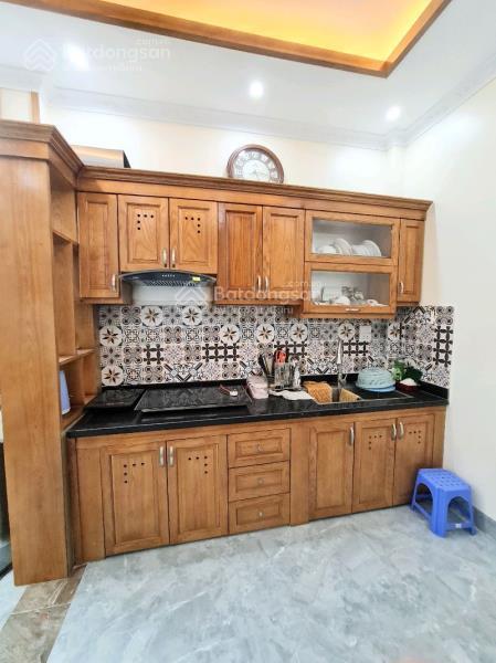 Bán nhà riêng tại đền lừ, 40m² 6t, 8.9 tỷ gần ô tô, nhà đẹp, mặt tiền rộng thông gió tốt sỏ đỏ cc