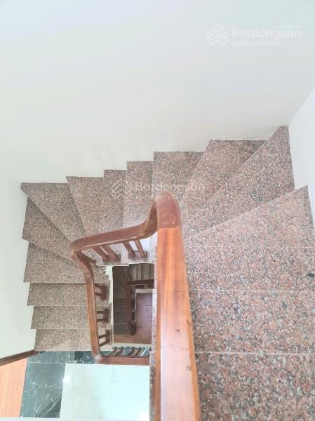 Bán nhà riêng tại đền lừ, 40m² 6t, 8.9 tỷ gần ô tô, nhà đẹp, mặt tiền rộng thông gió tốt sỏ đỏ cc