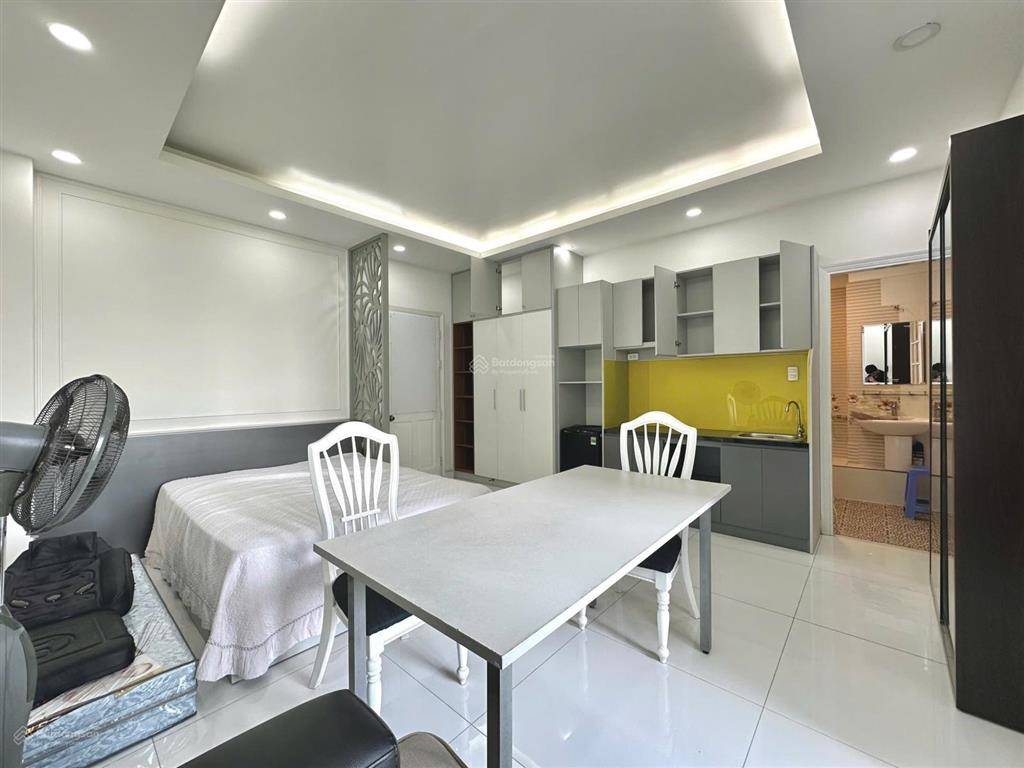 Sắp trống studio ban công  máy giặt riêng  ngay đảo kim cương