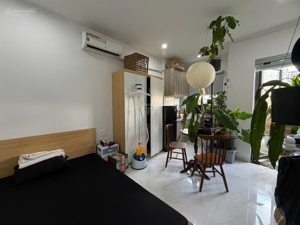 Trống sẵn studio ban công riêng  cho nuôi pet  ngay đảo kim cương