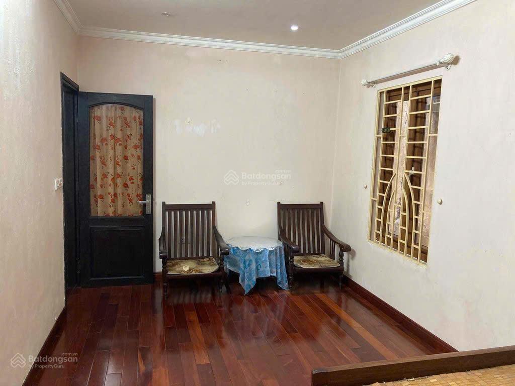 Cho thuê căn hộ 2pn, 1wc tại 97 vọng hà, 10 triệu, 100m2