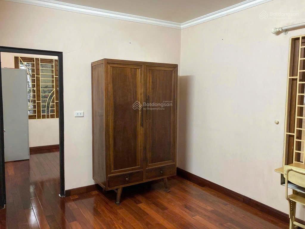 Cho thuê căn hộ 2pn, 1wc tại 97 vọng hà, 10 triệu, 100m2