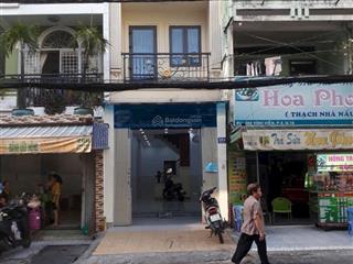 Cho thuê mặt bằng (tầng trệt)  quận 10
