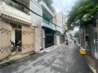 Siêu vị trí nhà hxh 1 sẹc phan văn trị, phường 5  đối diện emart  75m² + 3 tầng giá 11,5 tỷ tl
