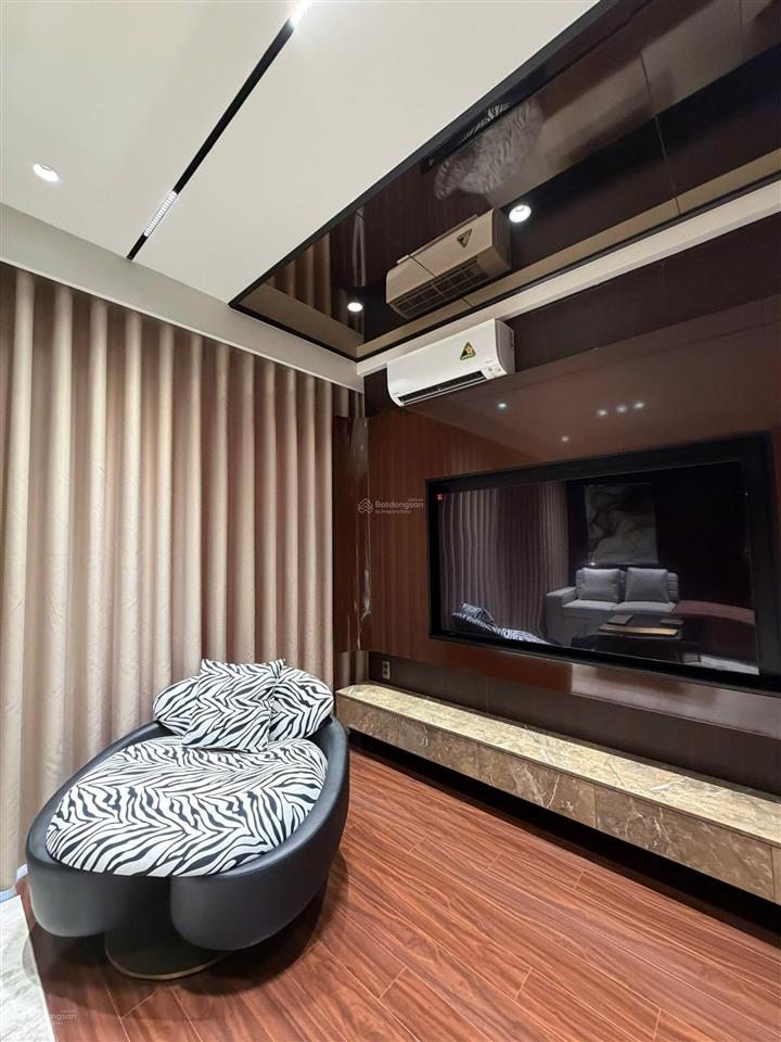 Cho thuê căn hộ 2 ngủ full gỗ đẹp nhất dự án the minato residence