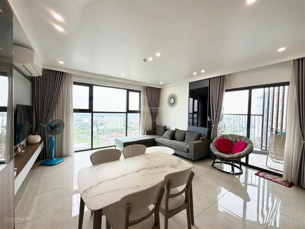 Cho thuê căn hộ cao cấp 2pn tại the minato residence ct2