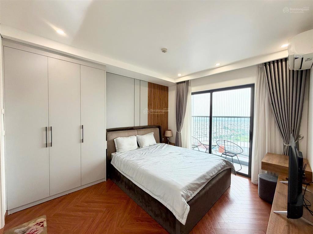 Cho thuê căn hộ cao cấp 2pn tại the minato residence ct2