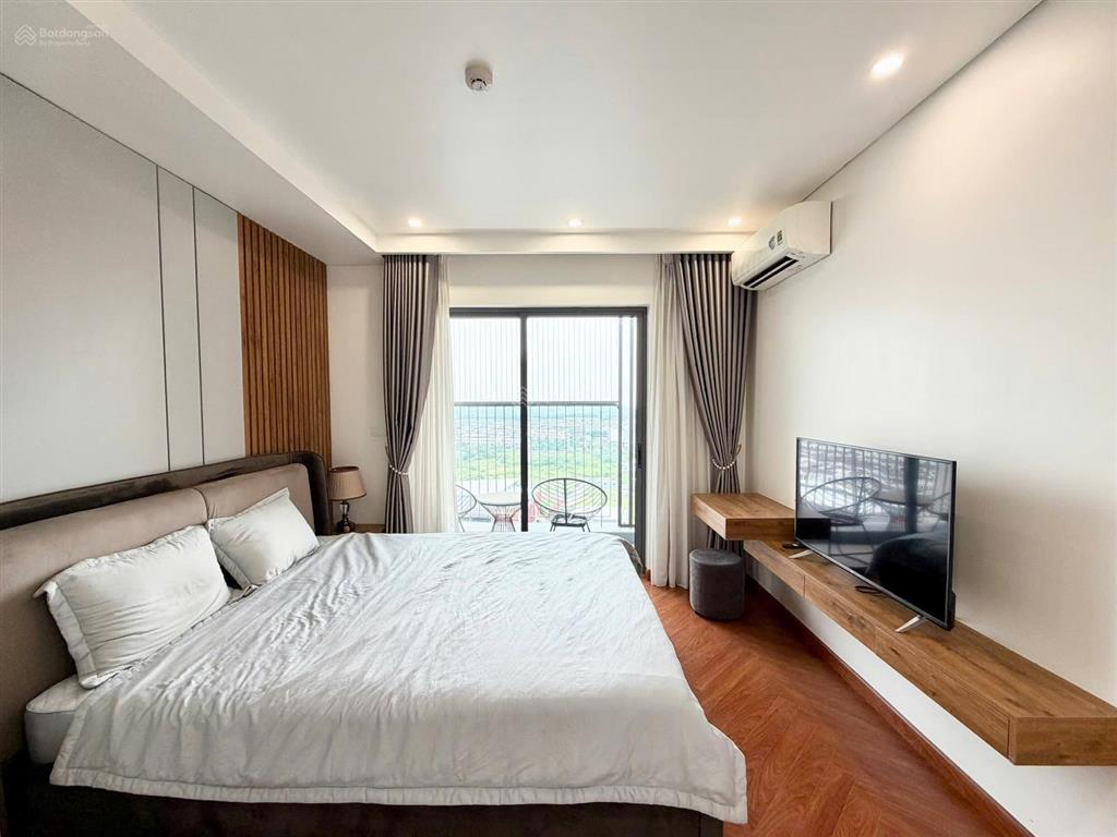 Cho thuê căn hộ cao cấp 2pn tại the minato residence ct2