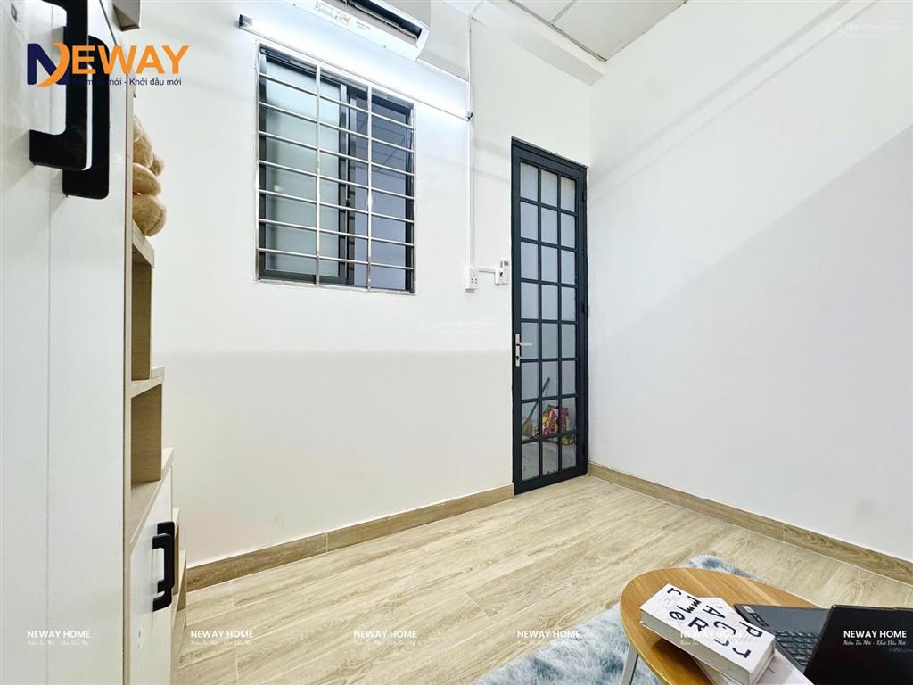 Căn hộ dịch vụ ngay ngã 4 bốn xã mới xây sạch sẻ & rộng rãi ở liền được