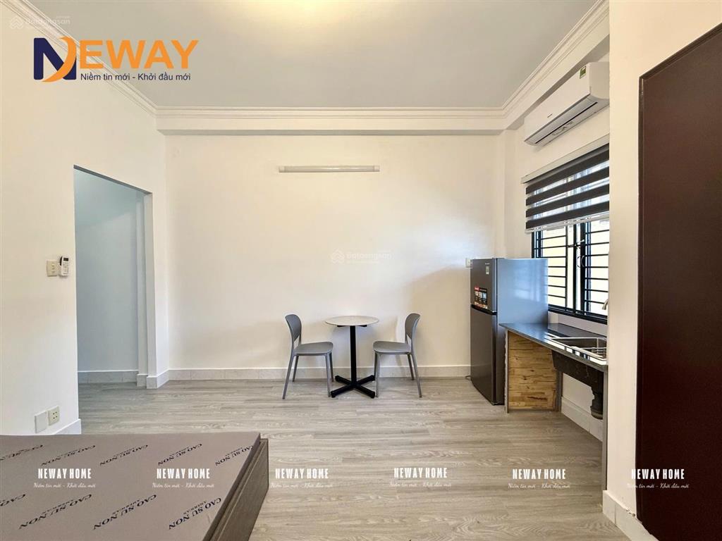 Studio cửa sổ trời full nội thất như hình bóc seal  ngay big c trường chinh