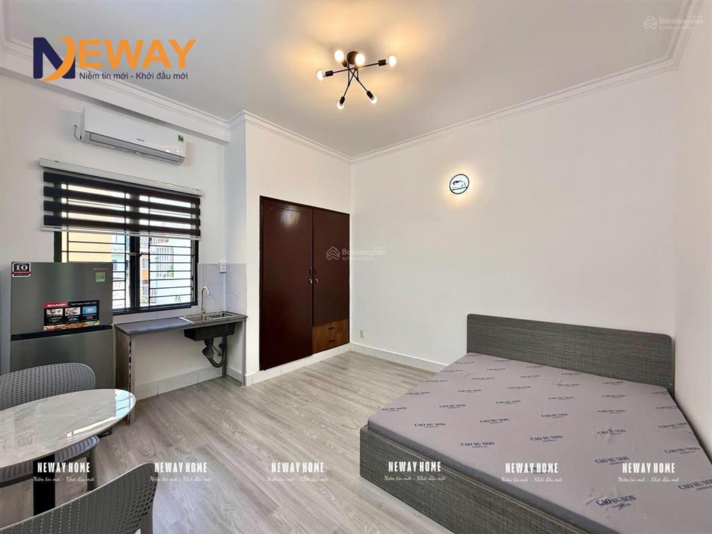 Studio cửa sổ trời full nội thất như hình bóc seal  ngay big c trường chinh