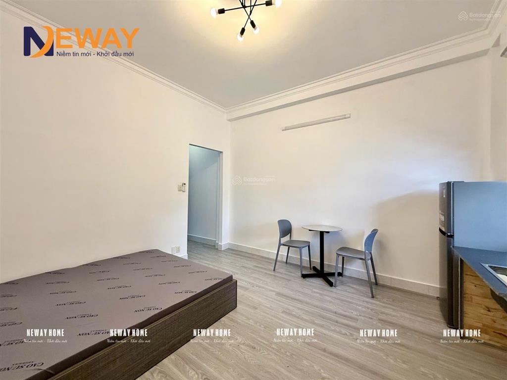 Studio cửa sổ trời full nội thất như hình bóc seal  ngay big c trường chinh