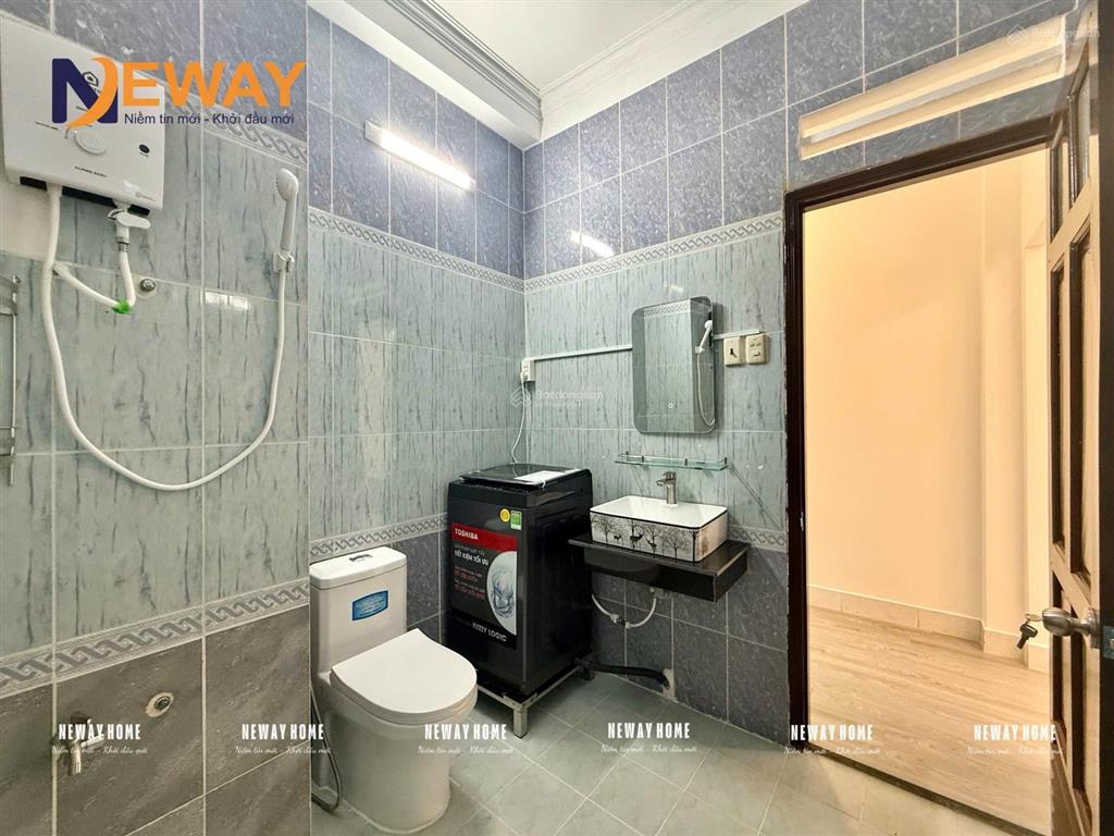 Studio cửa sổ trời full nội thất như hình bóc seal  ngay big c trường chinh