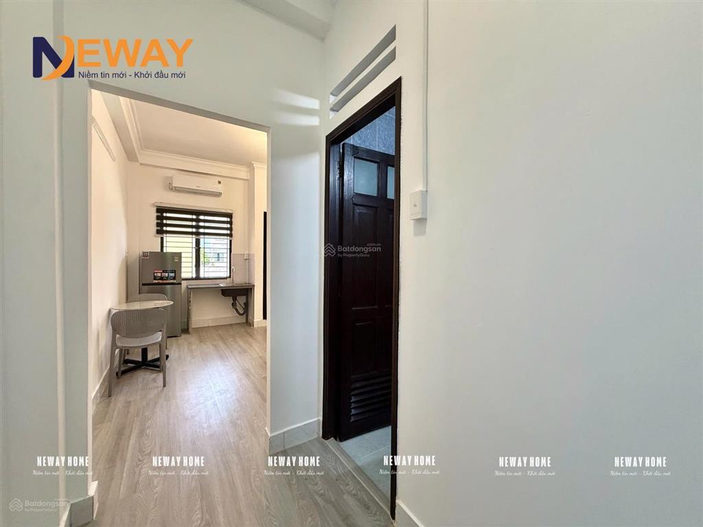 Studio cửa sổ trời full nội thất như hình bóc seal  ngay big c trường chinh