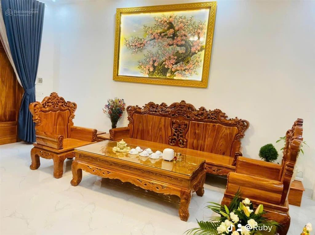 Nhà đẹp chính chủ gần sân bay liên khương
