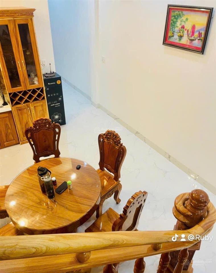 Nhà đẹp chính chủ gần sân bay liên khương