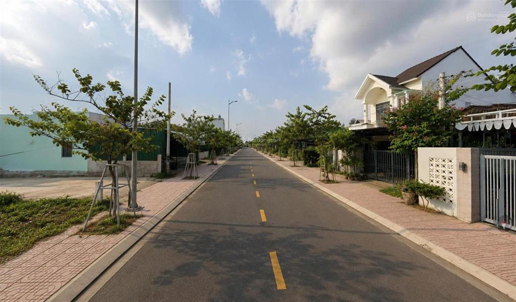 Bán đất mt 18m đường nguyễn du  gần biển