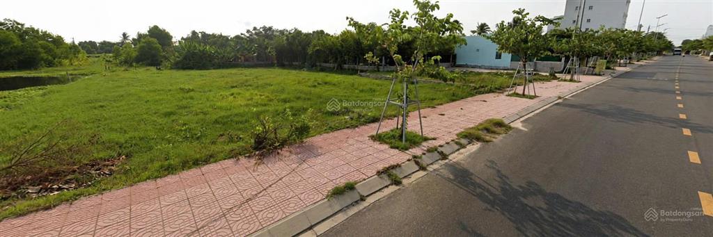 Bán đất mt 18m đường nguyễn du  gần biển