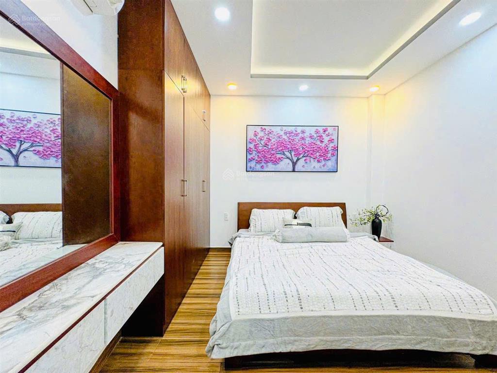 Bán nhà hẻm xe hơi 3/38 rộng 8m đường thành thái phường 14 quận 10, dt 3.5x16m, giá 10.6 tỷ