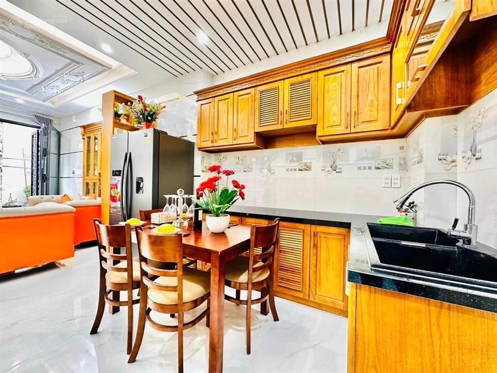 Bán nhà hẻm xe hơi 528 rộng 10m điện biên phủ phường 11 quận 10, dt 4.5x13m, 3 lầu, giá 12.5 tỷ