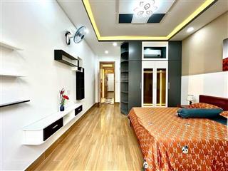 Bán nhà ngay công viên lê văn tám đường võ thị sáu quận 1, dt 6.5x18m, trệt 3 lầu, giá 28 tỷ