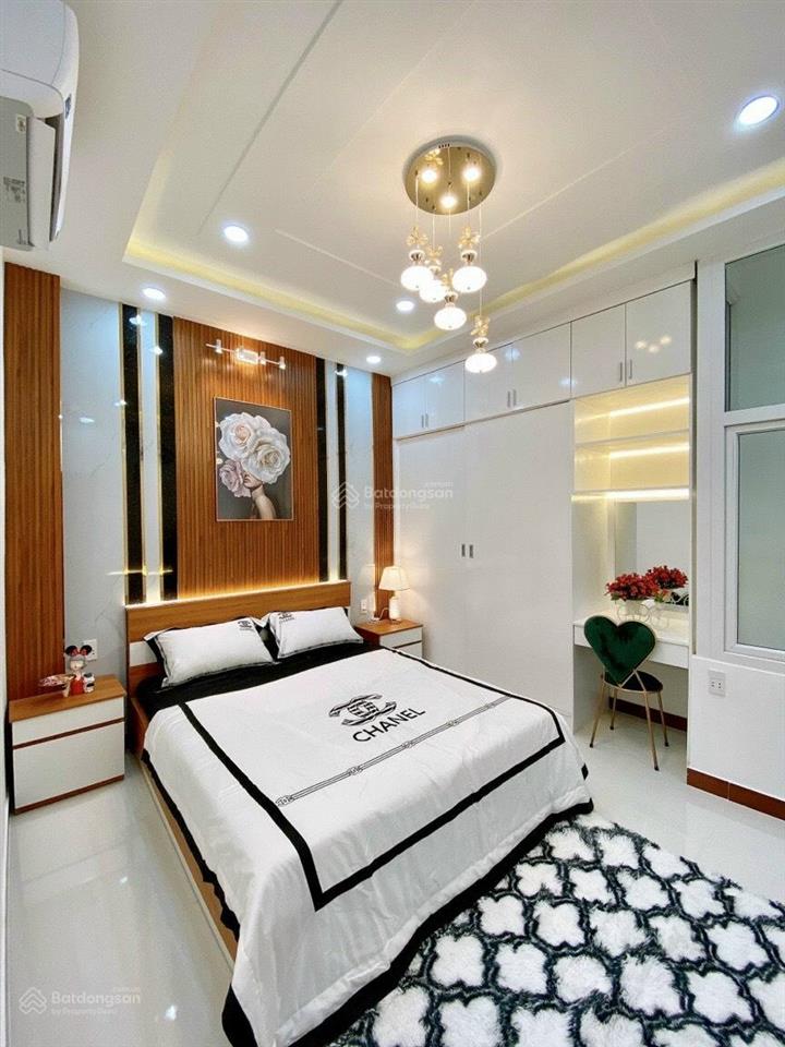 Bán nhà mặt tiền trần hưng đạo  nguyễn văn đừng phường 6 quận 5, dt 4.1x18m, 4 lầu, giá 19 tỷ