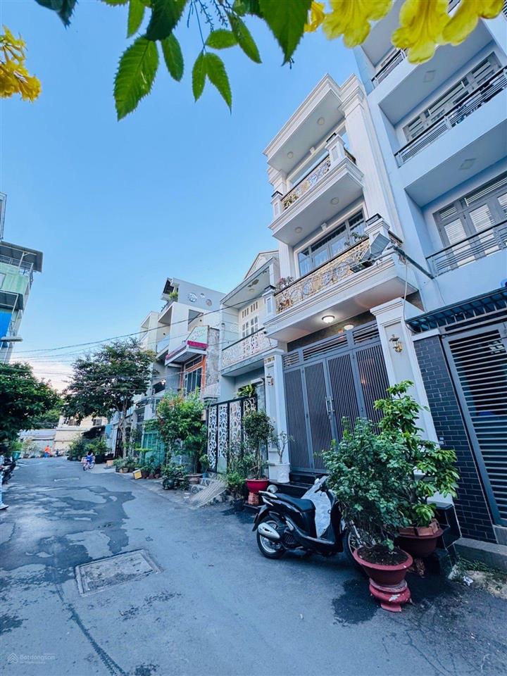 Nhà 2tầng kdc lý chiêu hoàng. giáp quận 6,sổ đẹp không lộ giới.