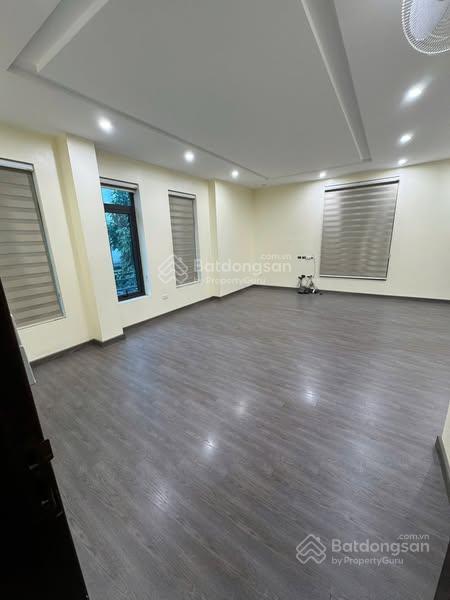 Nhà đẹp tây sơn cho thuê 80m x 5 tầng  ô tô đỗ quanh  thiết kế chia 2 phòng  full đh, nl  25tr