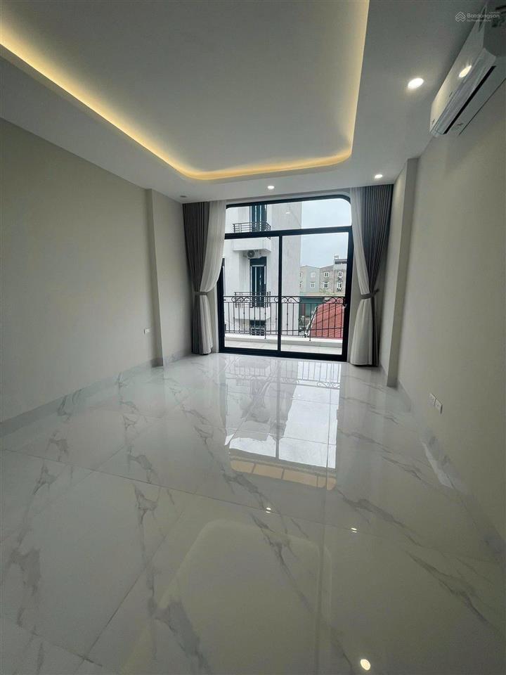 Nhà đẹp tây sơn cho thuê 80m x 5 tầng  ô tô đỗ quanh  thiết kế chia 2 phòng  full đh, nl  25tr