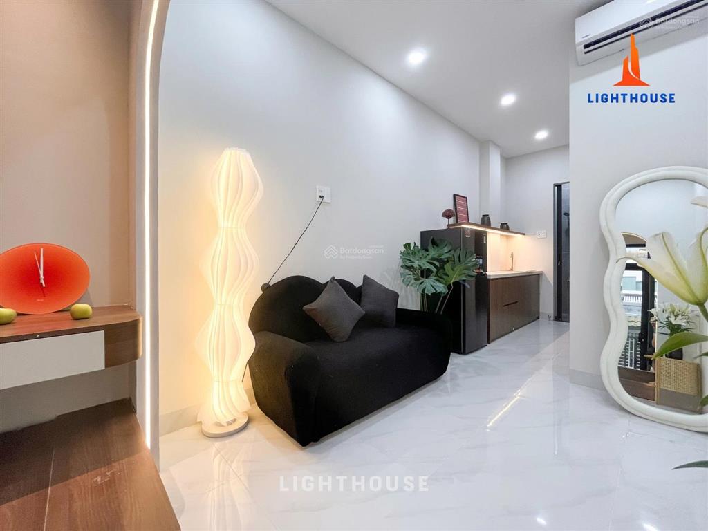 Căn phòng full nội thất ngay tô hiến thành, ban công xịn thoáng mát