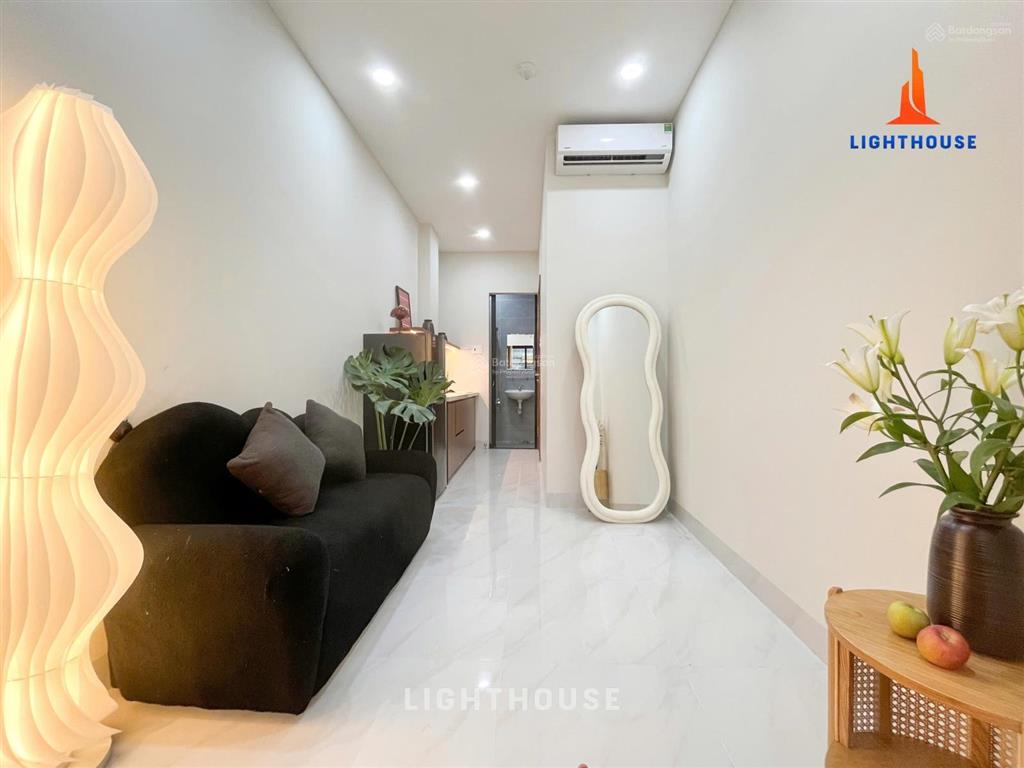 Căn phòng full nội thất ngay tô hiến thành, ban công xịn thoáng mát