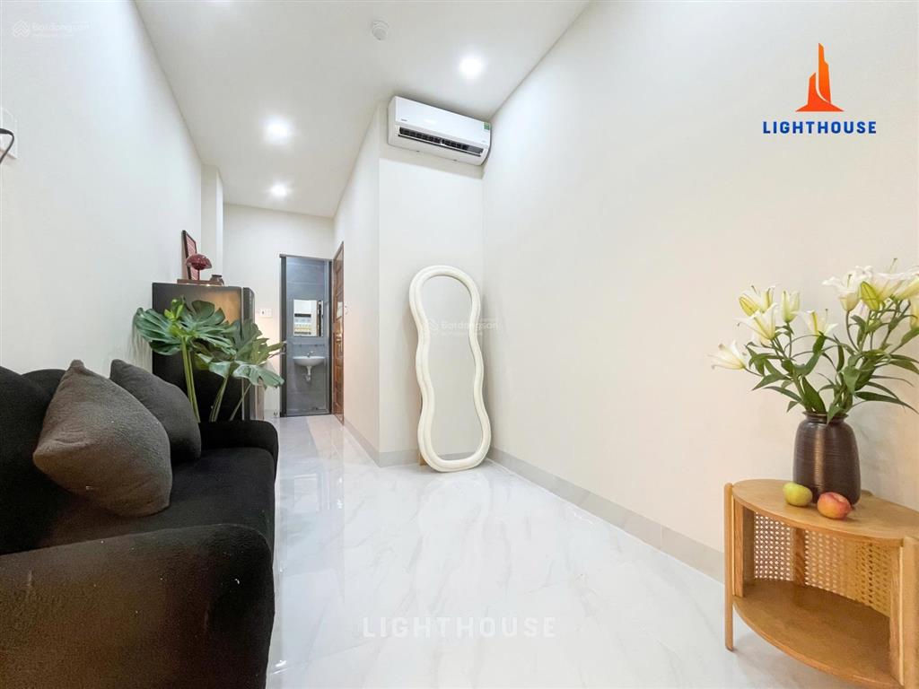 Căn phòng full nội thất ngay tô hiến thành, ban công xịn thoáng mát